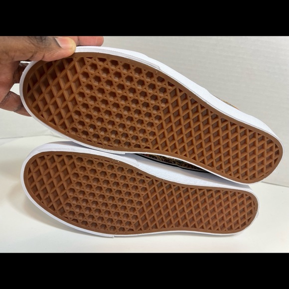 Vans Era Skull Bandana Tie -Dye Shoes - Picture 5 of 9